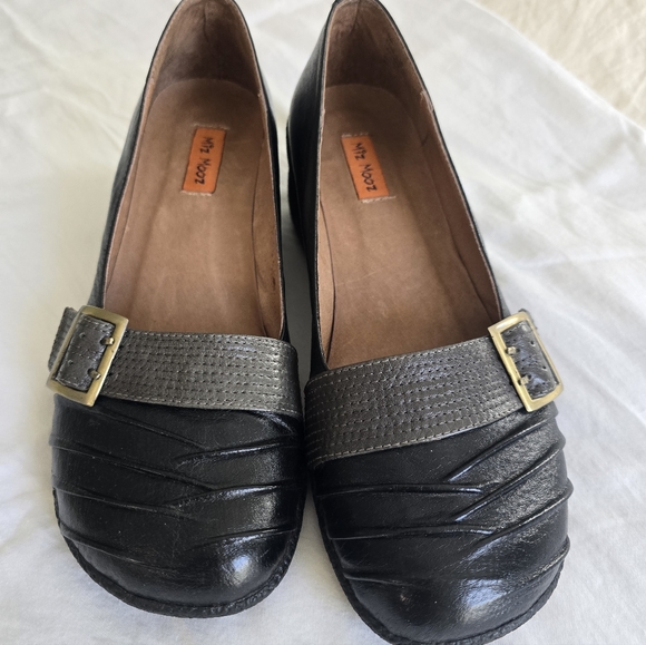 Miz Mooz Oro Wedge Pump. Gumdrop sole. - Picture 3 of 10